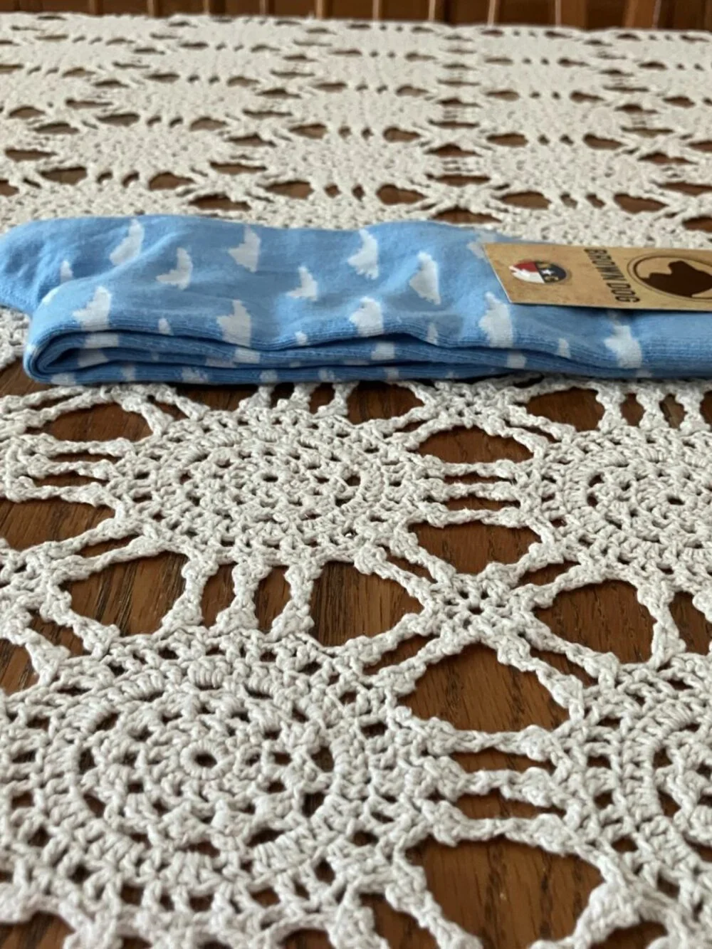 New Men’s Sz. Large Brown Dog Socks Della Blue with Clouds